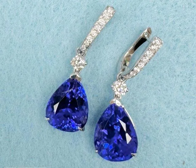 Fine Earrings 07